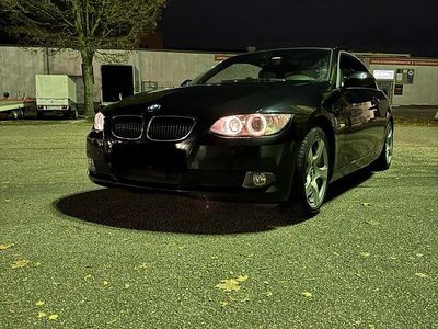 Gebraucht BMW 320 Cabriolet 170 PS (125 kW) 2008 Schwarz Cabrio