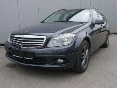 Gebraucht Mercedes C180 Classic 156 PS (114 kW) 2010 Grau Kombi