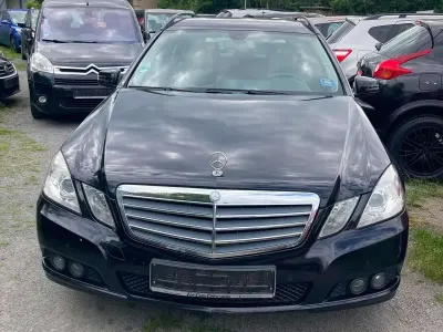 Gebraucht Mercedes E200 184 PS (135 kW) 2010 Schwarz Kombi
