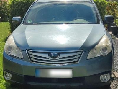Usado Subaru Outback 170 HP (125 kW) 2011 Verde Carrinha
