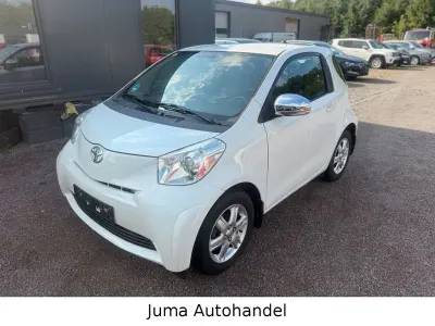 Gebraucht Toyota iQ Basis 68 PS (50 kW) 2009 Weiß Kleinwagen
