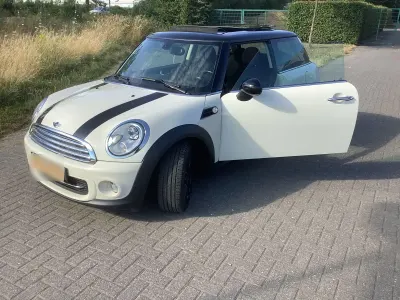Gebraucht Mini Cooper Chili 122 PS (89 kW) 2012 Weiß Kleinwagen