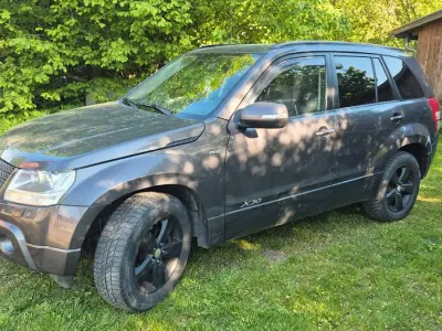 Gebraucht Suzuki Grand Vitara 130 PS (95 kW) 2010 Grau SUV