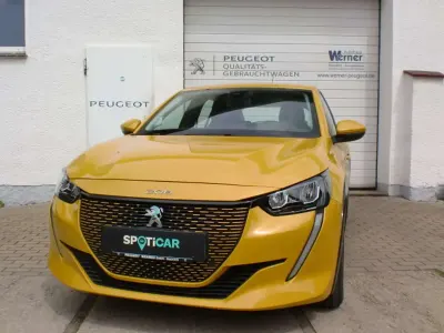 Gebraucht Peugeot e-208 Active 100 kW (136 PS) 2021 Other Kleinwagen