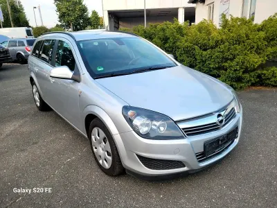 Gebraucht Opel Astra 110 PS (80 kW) 2010 Silber Kombi