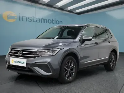 Gebraucht VW Tiguan Allspace 200 PS (147 kW) 2023 Grau SUV