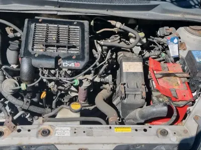 Używany Toyota Yaris 75 KM (55 kW) 2005 Srebrny Hatchback