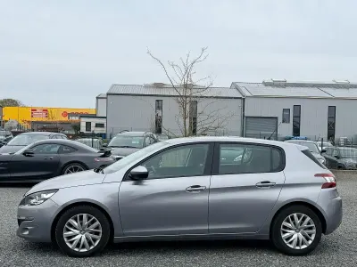 Occasion Peugeot 308 125 PK (91 kW) 2014 Grijs Sedan