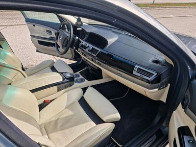 gebraucht BMW 745 i Individual Top Zustand