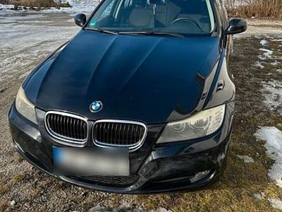 Usata BMW 318 143 CV (105 kW) 2012 Nero Station wagon