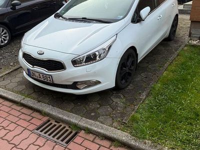 Usado Kia Ceed Platinum 135 HP (99 kW) 2013 Branco Citadino