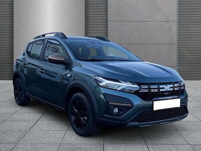 Neu Dacia Sandero Extreme 91 PS (66 kW) 2025 Zedergrün Kleinwagen