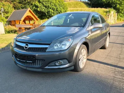 Gebraucht Opel Astra GTC Edition 116 PS (85 kW) 2009 Grau Coupé