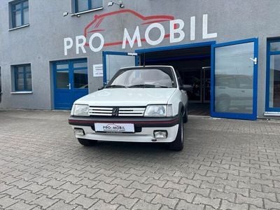 Gebraucht Peugeot 205 103 PS (75 kW) 1986 Weiß Cabrio