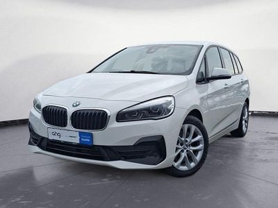 Weiß Gebraucht 2021 BMW 218 Gran Tourer Advantage Van / Kleinbus | 16.960 € (Guter Preis)