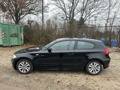 Gebraucht BMW 116 116 PS (85 kW) 2010 Schwarz Kleinwagen
