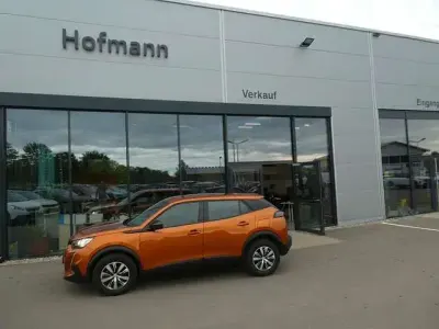 Gebraucht Peugeot 2008 Active 101 PS (74 kW) 2023 Orange SUV