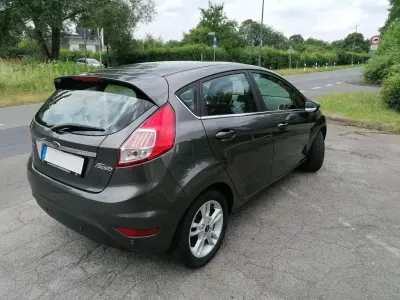 Gebraucht Ford Fiesta Titanium 125 PS (91 kW) 2017 Grau Kleinwagen