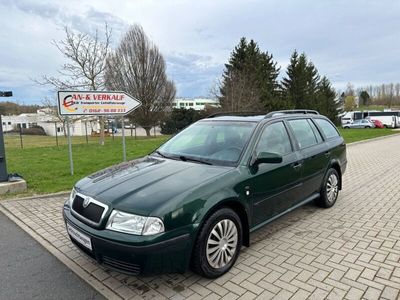 gebraucht Skoda Octavia Combi Ambiente 4X4 2.0 Benzin Klima/AHZV