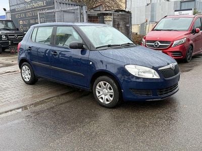 Gebraucht Skoda Fabia Active 60 PS (44 kW) 2012 Blau Limousine