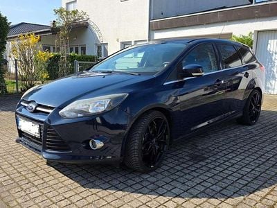 Usata Ford Focus Titanium 182 CV (133 kW) 2013 Blu Station wagon
