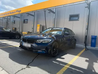 Gebraucht BMW 320 190 PS (139 kW) 2019 Blau Kombi