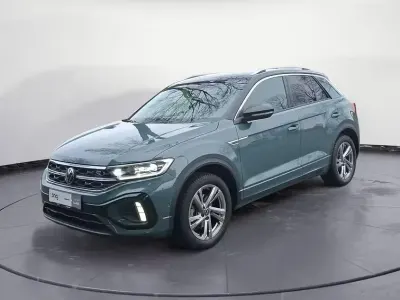 Second-hand VW T-Roc R-line 110 CP (80 kW) 2023 Albastru SUV