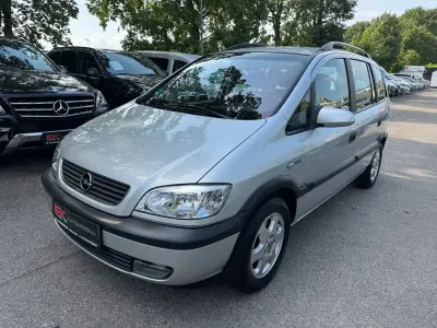 Gebraucht Opel Zafira Elegance 125 PS (91 kW) 2002 Silber Van / Kleinbus
