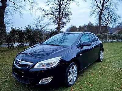 Gebraucht Opel Astra Sport 101 PS (74 kW) 2011 Schwarz Limousine