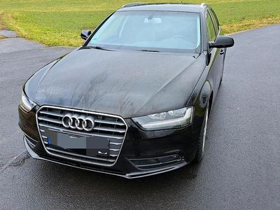 Schwarz Gebraucht 2015 Audi A4 Kombi | 12.000 € (Fairer Preis)