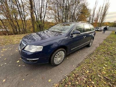 Maritimblau Gebraucht 2009 VW Passat Comfortline Kombi | 2.300 € (Guter Preis)