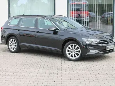Gebraucht VW Passat Business 200 PS (147 kW) 2023 Schwarz Kombi