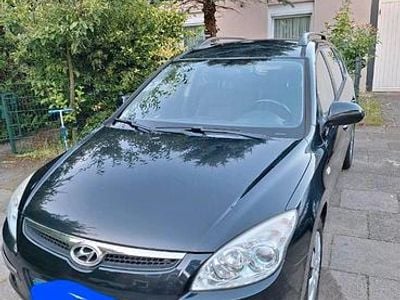 Second-hand Hyundai i30 126 CP (92 kW) 2009 Negru Break