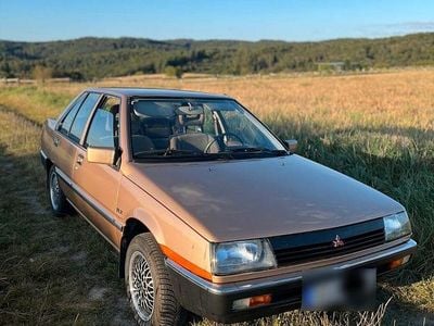 Usata Mitsubishi Lancer 75 CV (55 kW) 1984 Beige Berlina