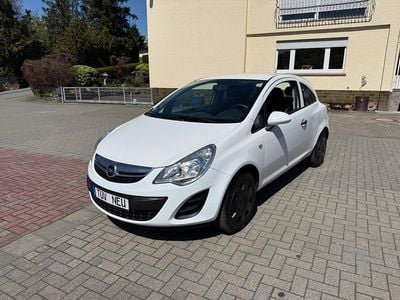 Gebraucht Opel Corsa Selection 69 PS (50 kW) 2012 Casabl/arctic/eisweiss/kaolin Kleinwagen