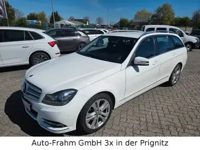 Gebraucht Mercedes C180 156 PS (114 kW) 2012 Andere Kombi