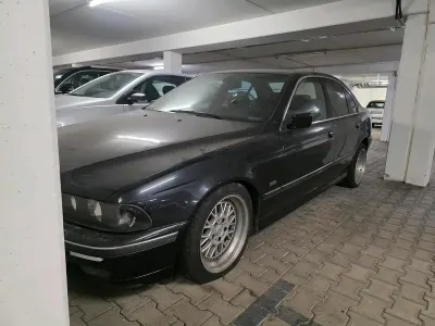 Gebraucht BMW 528 193 PS (141 kW) 2000 Schwarz Limousine