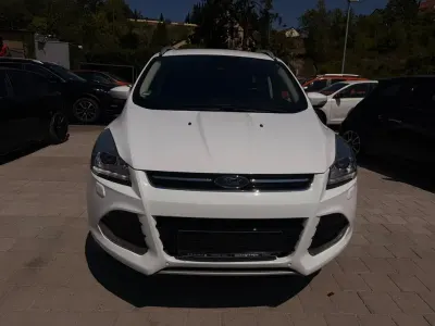 Gebraucht Ford Kuga Titanium 150 PS (110 kW) 2015 Weiß SUV