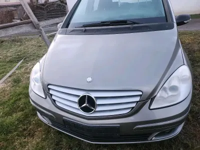 Gebraucht Mercedes B180 109 PS (80 kW) 2007 Grau Van / Kleinbus