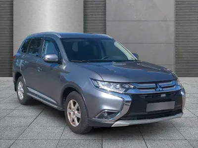 Gebraucht Mitsubishi Outlander Edition 150 PS (110 kW) 2017 Grau metallic SUV