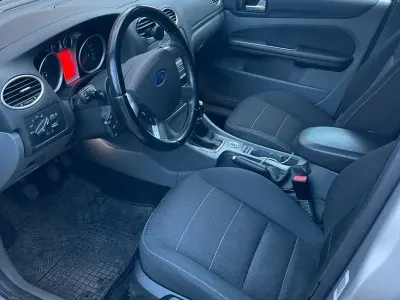 Gebraucht Ford Focus Platinum 115 PS (84 kW) 2011 Silber Kombi