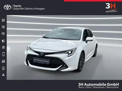 Gebraucht Toyota Corolla Team 98 PS (72 kW) 2022 Weiß Limousine