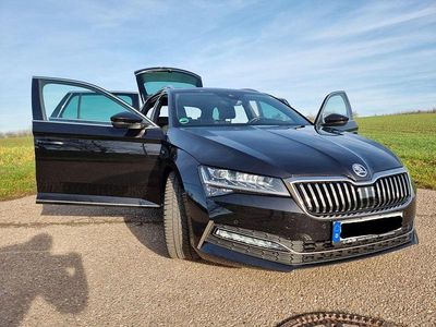 Gebraucht Skoda Superb LAURIN & KLEMENT 190 PS (139 kW) 2019 Schwarz Kombi