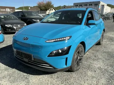 Usata Hyundai Kona Select 100 kW (136 CV) 2022 Blu SUV