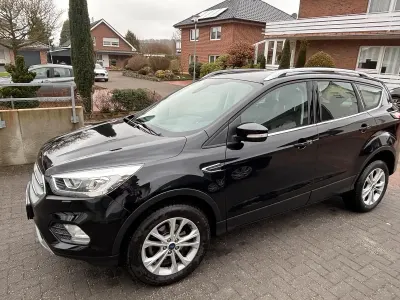 Gebraucht Ford Kuga Titanium 150 PS (110 kW) 2020 Schwarz SUV
