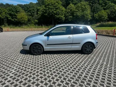 Gebraucht VW Polo 64 PS (47 kW) 2005 Grau Kleinwagen