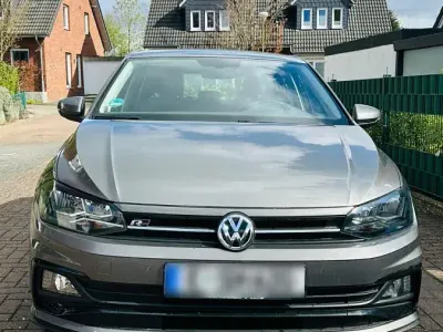 Usata VW Polo R-line 90 CV (66 kW) 2019 Grigio Utilitaria