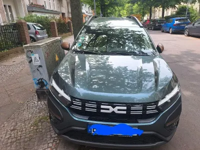 Gebraucht Dacia Jogger Extreme 101 PS (74 kW) 2023 Grün Van / Kleinbus