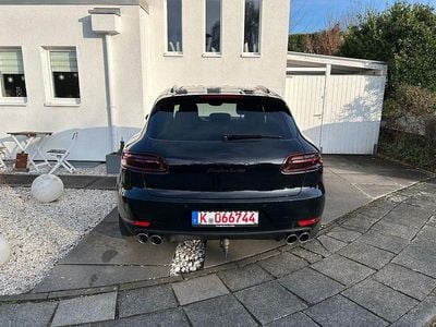 Gebraucht Porsche Macan Turbo Performance Package 441 PS (324 kW) 2017 Schwarz SUV