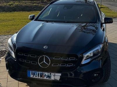Gebraucht Mercedes GLA250 Urban 211 PS (155 kW) 2018 Blau SUV